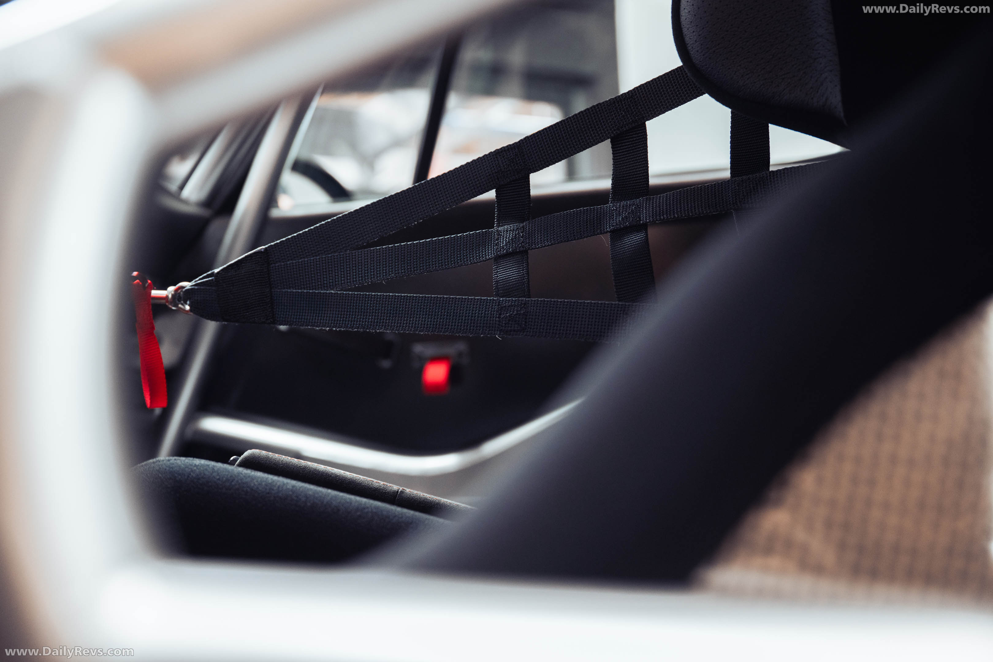 2027 Gunther Werks GXR-Evo Interior